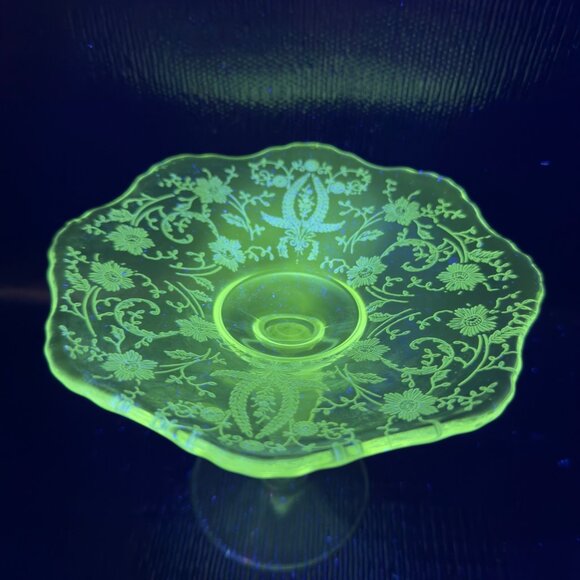 New Martinsville Viking Clear Footed Compote Etched Votives Manganese 365nm Set2 - Picture 5 of 15